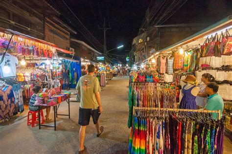 富陽哪裏有夜市，繁華夜市的風情與當地的生活脈動